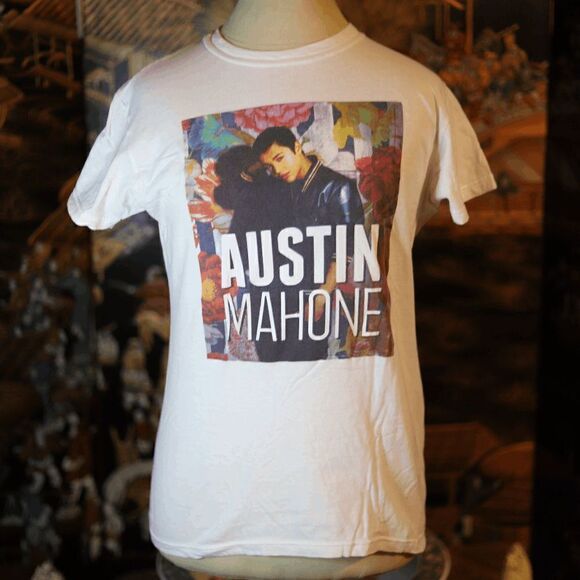XL Austin Mahone Women's Band Tee - Picture 1 of 3